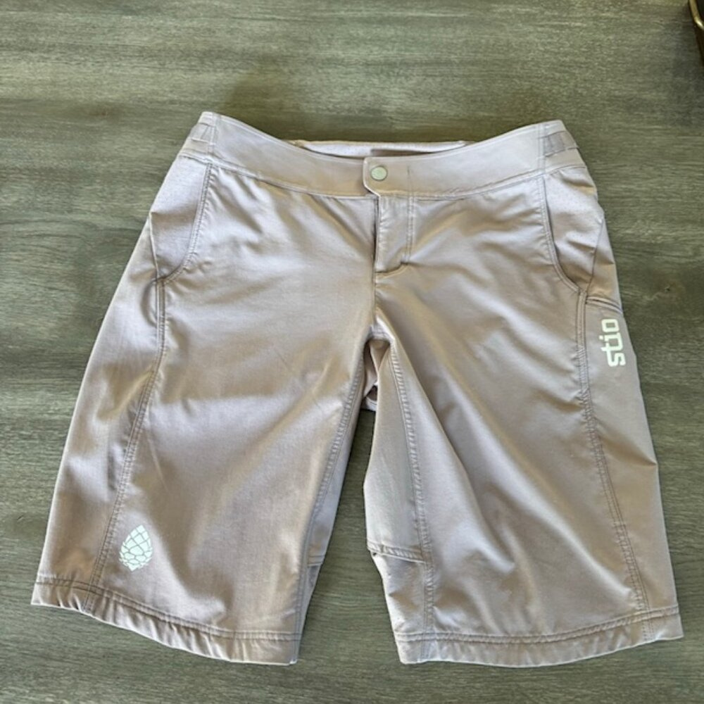Stio Womens OPR Short/light gray with tint of lilac/SZ 10